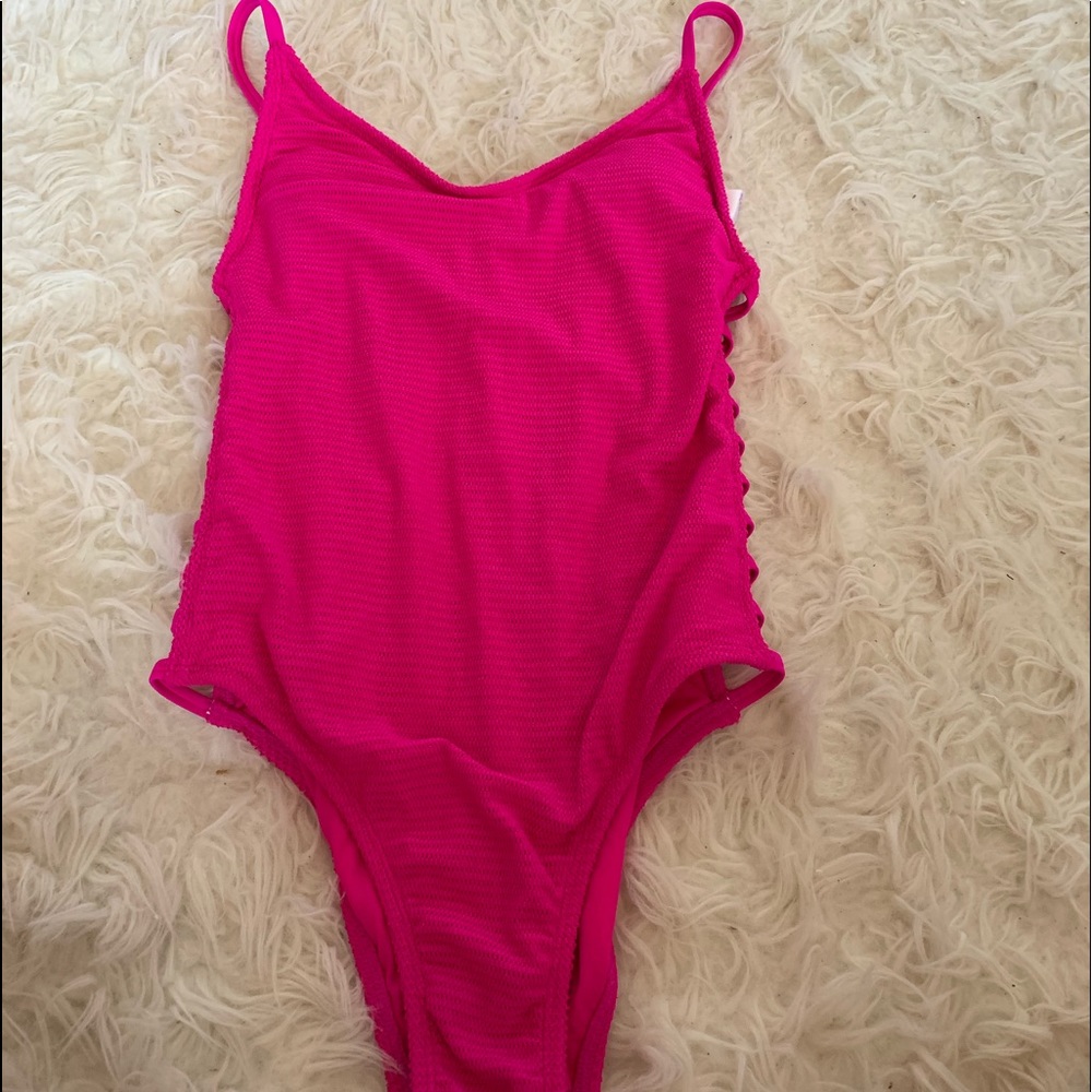 One piece suit